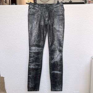 Robins Jeans - Snakeskin